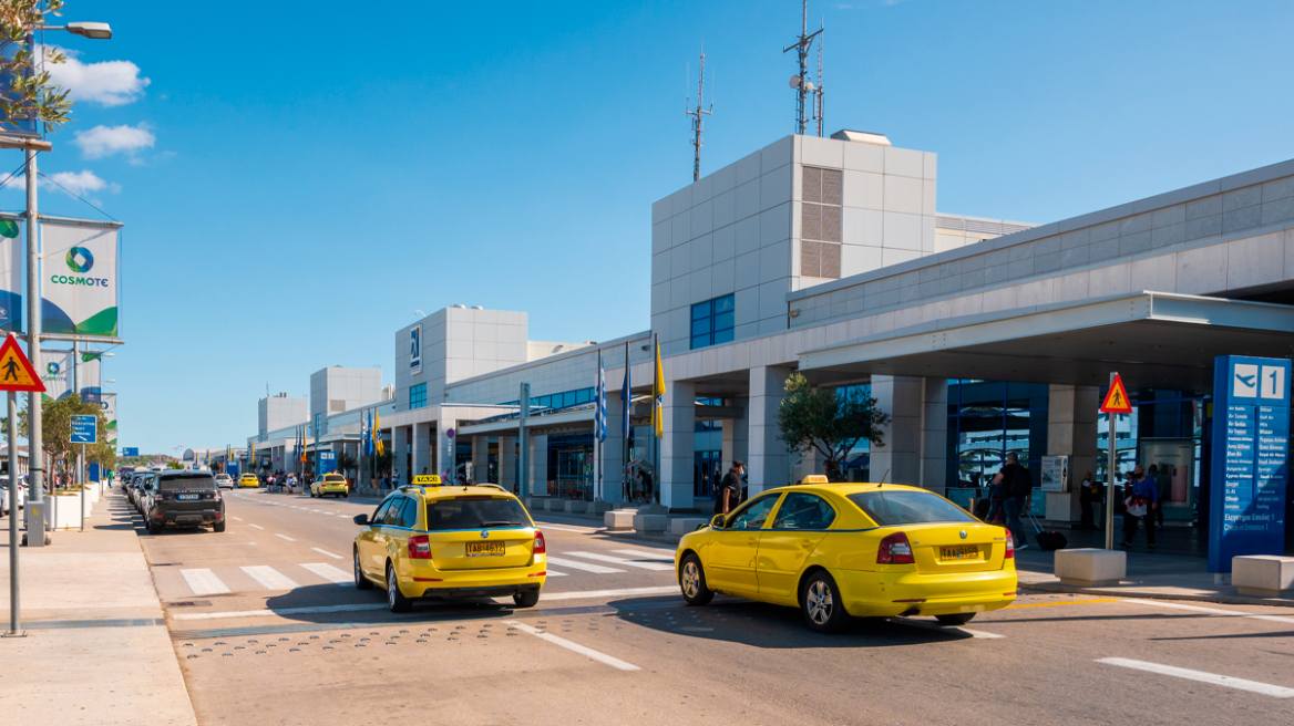 Στα χέρια της Τροχαίας έπεσε ένας νεαρός οδηγός, ο οποίος μετέτρεψε το Ταξί του σε μέσο αισχροκέρδειας εις βάρος ανυποψίαστων επιβατών.