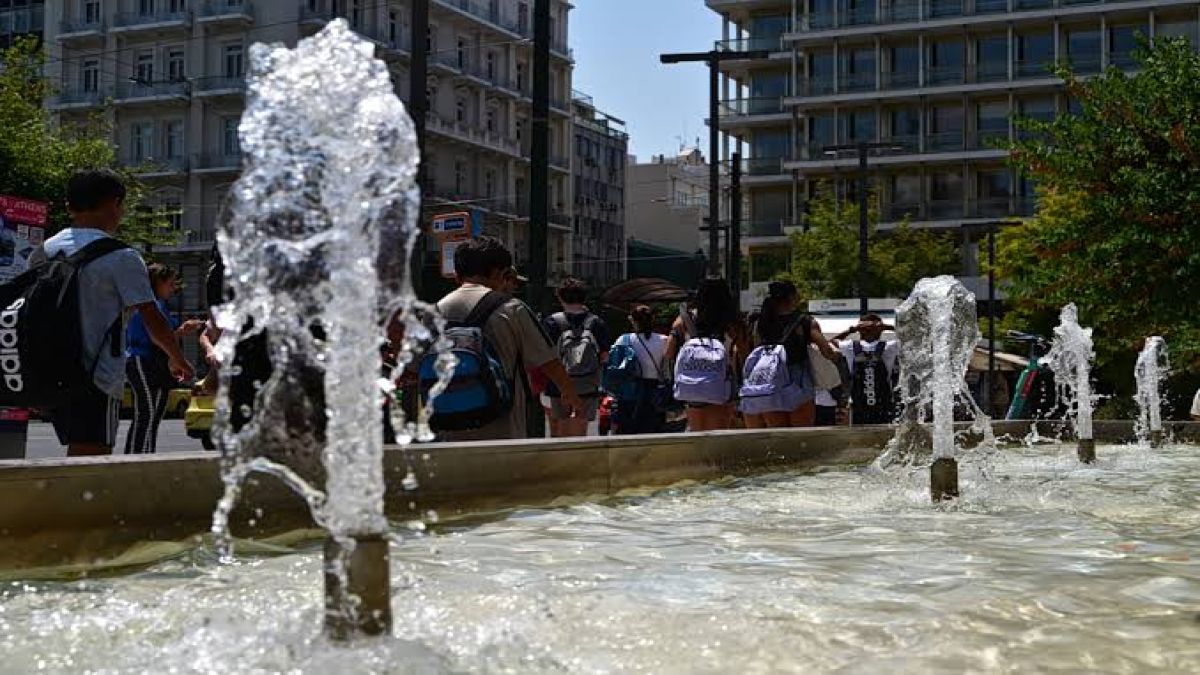 Καμίνι η χώρα: Έκτακτη προειδοποίηση για θερμοκρασίες έως 43°C