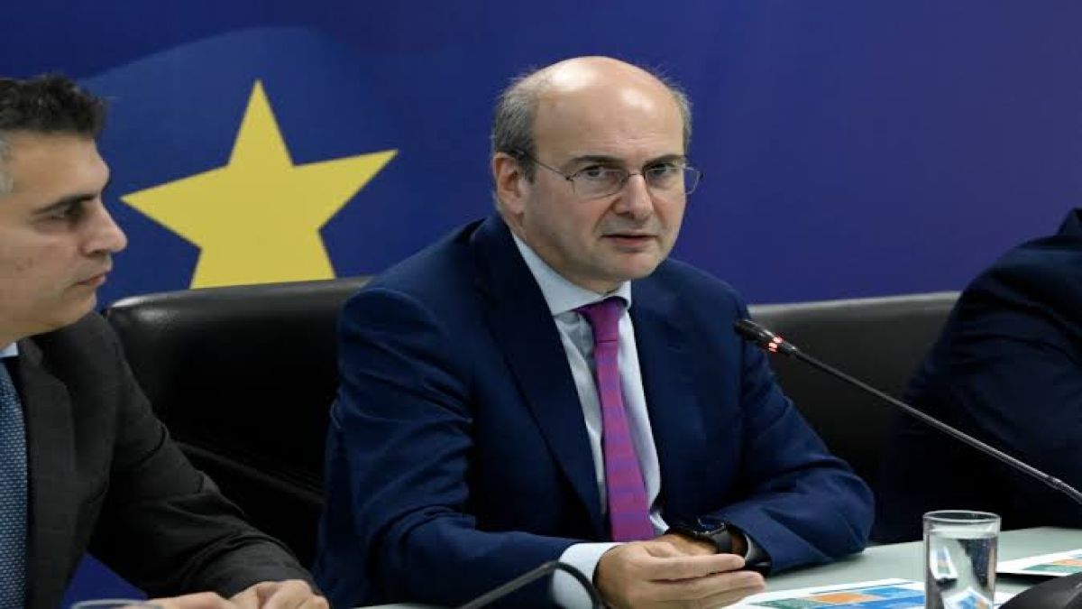 Αγώνας δρόμου για τις φορολογικές δηλώσεις με εμπόδια από τα πληροφοριακά συστήματα