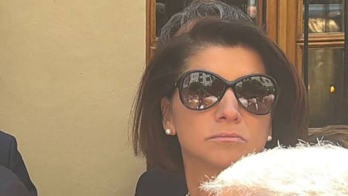 Από τον Παύλο Μπακογιάννη στη Βάγια Νέστορα: Η σημαδιακή παρουσία της Αλεξίας Μπακογιάννη στην κηδεία