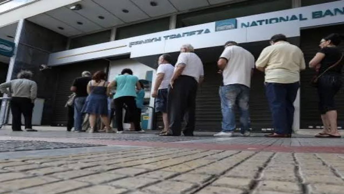 Καταργείται η μείωση μετά την τριετία στις συντάξεις χηρείας
