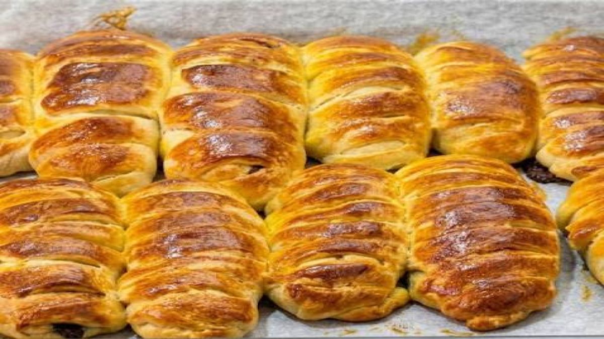Αφράτα, βουτυρένια και γεμιστά: Τα ψωμάκια που θα φτιάχνετε συνέχεια