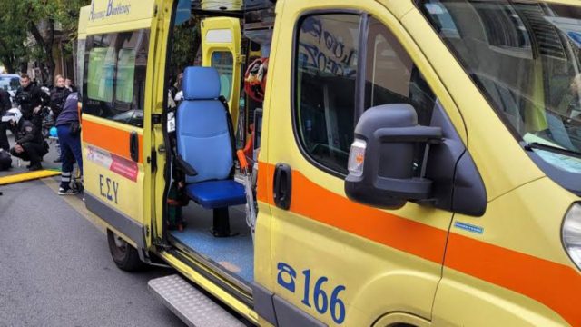 Θεσσαλονίκη: Νεκρή 71χρονη μετά από παράσυρση από τουριστικό λεωφορείο στην Κωνσταντίνου Καραμανλή