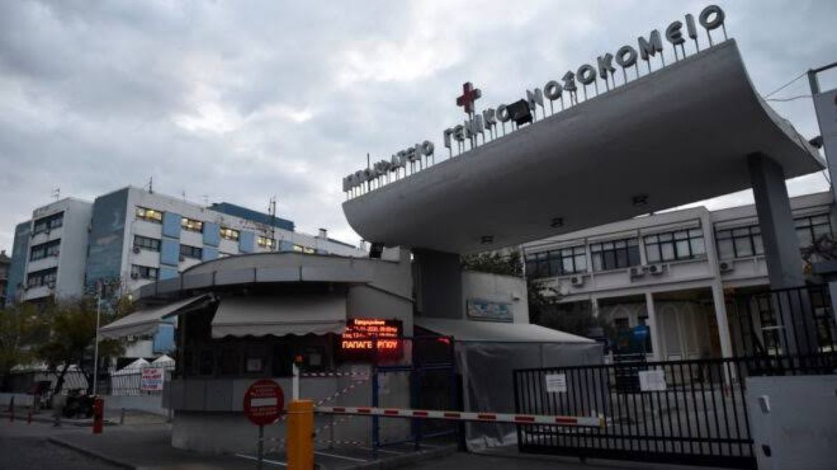Ισχυρές δυνάμεις της Τροχαίας στο σημείο του δυστυχήματος
