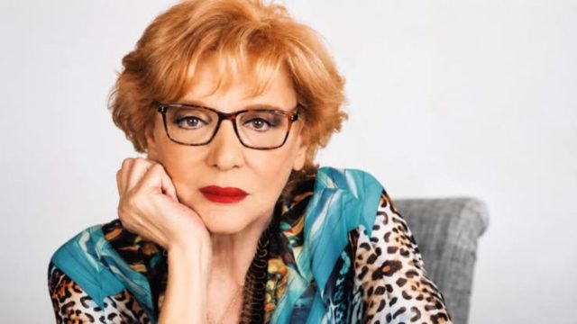 Η τελευταία τηλεοπτική εμφάνιση της Μάρως Κοντού-Με το γνώριμο μπρίο και την αξεπέραστη φινέτσα της
