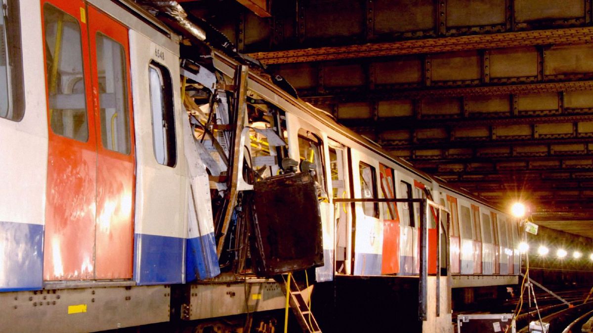 Σαν σήμερα, 7 Ιουλίου 2005: Η ημέρα που το Λονδίνο πάγωσε – Οι τέσσερις εκρήξεις που αποκάλυψαν τη νέα εποχή του τρόμου