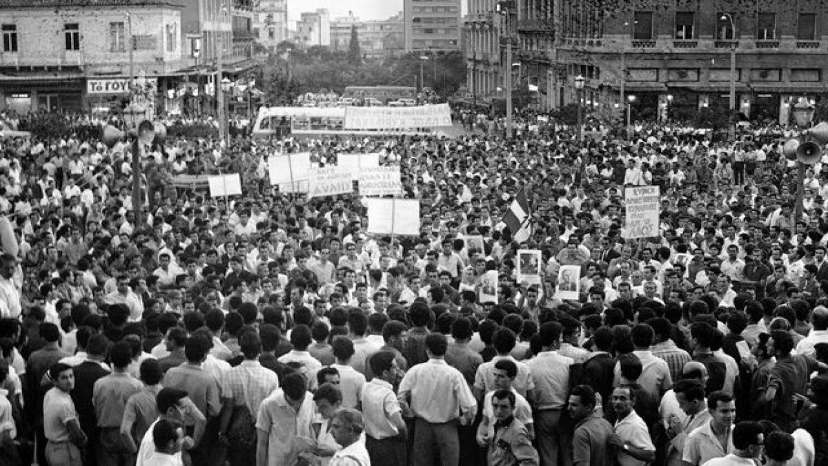 Τα Ιουλιανά του 1965: Όταν η δημοκρατική νομιμοποίηση συγκρούστηκε με τη μοναρχική εξουσία