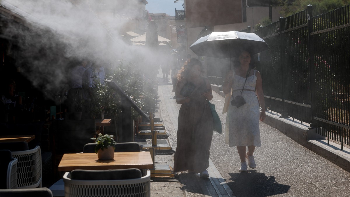 Καιρός σήμερα 21/7: Στο «κόκκινο» ο καύσωνας – Οι περιοχές με θερμοκρασίες έως 43°C σύμφωνα με Μάλεση και Ζιακοπούλου
