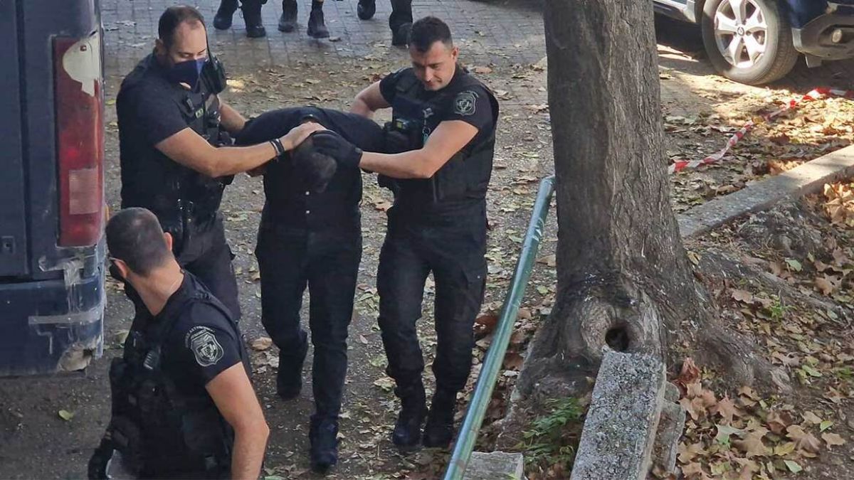 Θεσσαλονίκη: Συνελήφθη 26χρονος για επίθεση σε 46χρονο με οπαδικό κίνητρο – Αφορμή το χρώμα της μπλούζας του θύματος