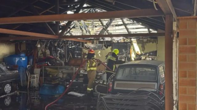 Συναγερμός στα Άνω Λιόσια για πυρκαγιά σε χώρο στάθμευσης σπιτιού