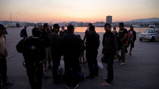 Μετανάστευση: Στο 51% του ετήσιου στόχου η μείωση των εκκρεμών αιτήσεων