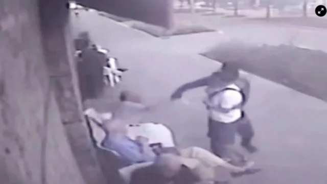 «Το απόλαυσα και θα το ξανακάνω!»: Σοκ στην Ιταλία από την αποτρόπαιη επίθεση Γκαμπονέζου σε 50χρονο με μαχαίρι στο Μιλάνο