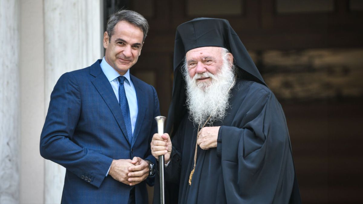Δείπνο Μητσοτάκη – Ιερωνύμου στον Λυκαβηττό με μήνυμα θεσμικής συνεργασίας