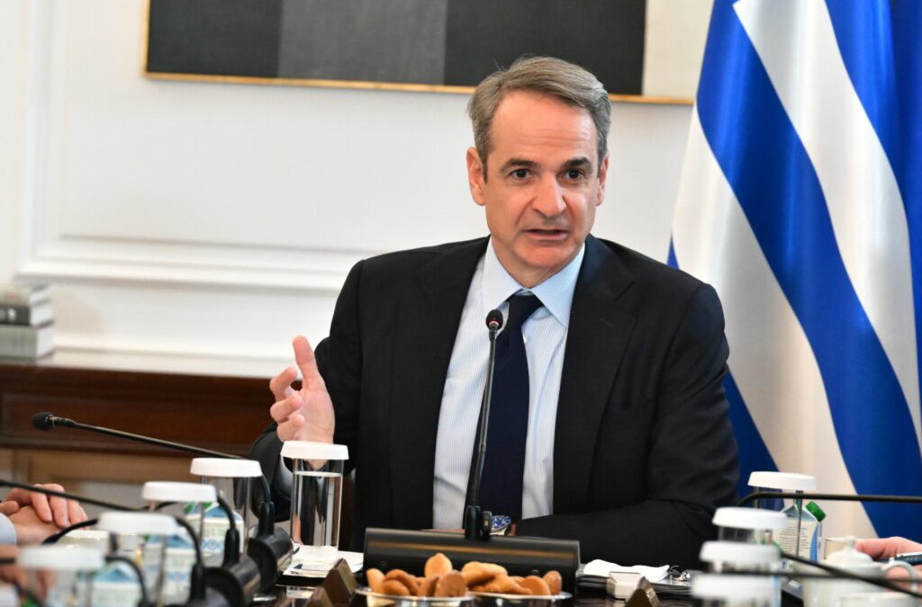 Το νέο δημοσκοπικό τοπίο και η στρατηγική της κυβέρνησης