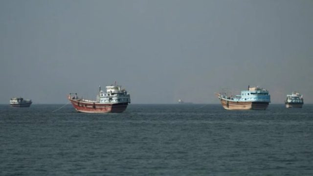 Στροφή 180 μοιρών από τον Τραμπ για τα Στενά του Ορμούζ: Αποσύρει τη χρέωση 20% και υπογράφει συμφωνίες με το Κόλπο