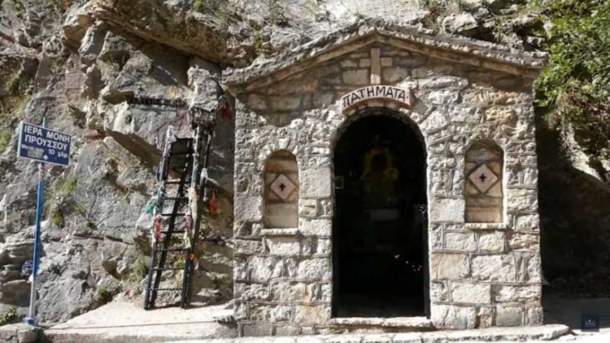 Τα Πατήματα της Παναγίας και η αδιάλειπτη παρουσία της Θεοτόκου στον Προυσό