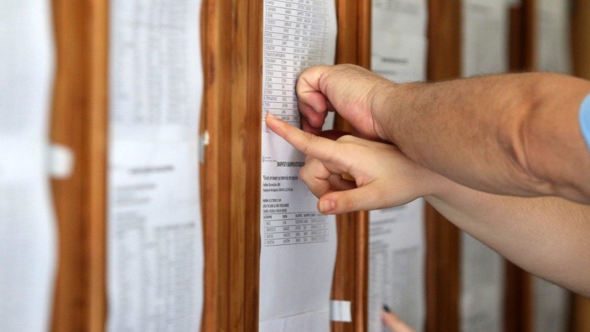 Βάσεις 2026: Ανατροπή με τις πρώτες εκτιμήσεις – Αυτές είναι οι σχολές που εκτοξεύονται