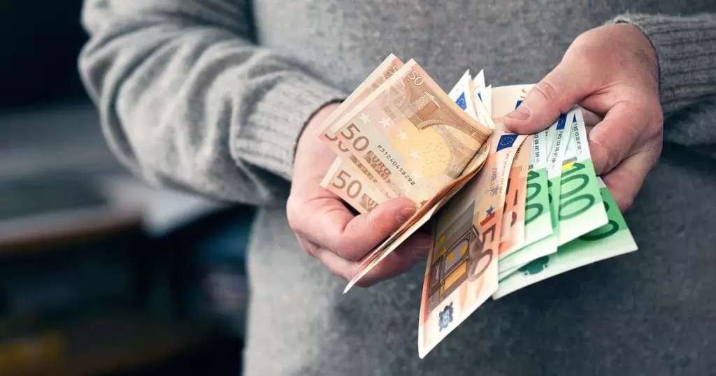Γιατί το να κάνεις δύο δουλειές ταυτόχρονα είναι το μεγαλύτερο λάθος (και) για την τσέπη σου