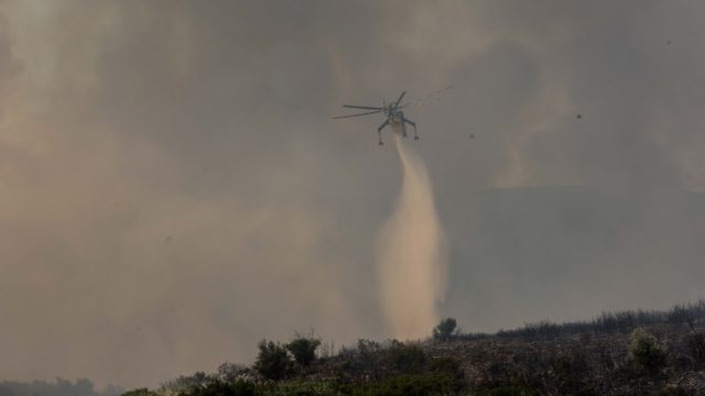Συναγερμός στη Βοιωτία: Μεγάλη κινητοποίηση για φωτιά στον Ταρσό