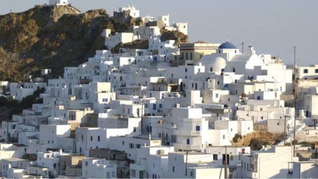 Σέριφος: Η «αρχόντισσα» των Κυκλάδων που σε ερωτεύεται με την πρώτη ματιά