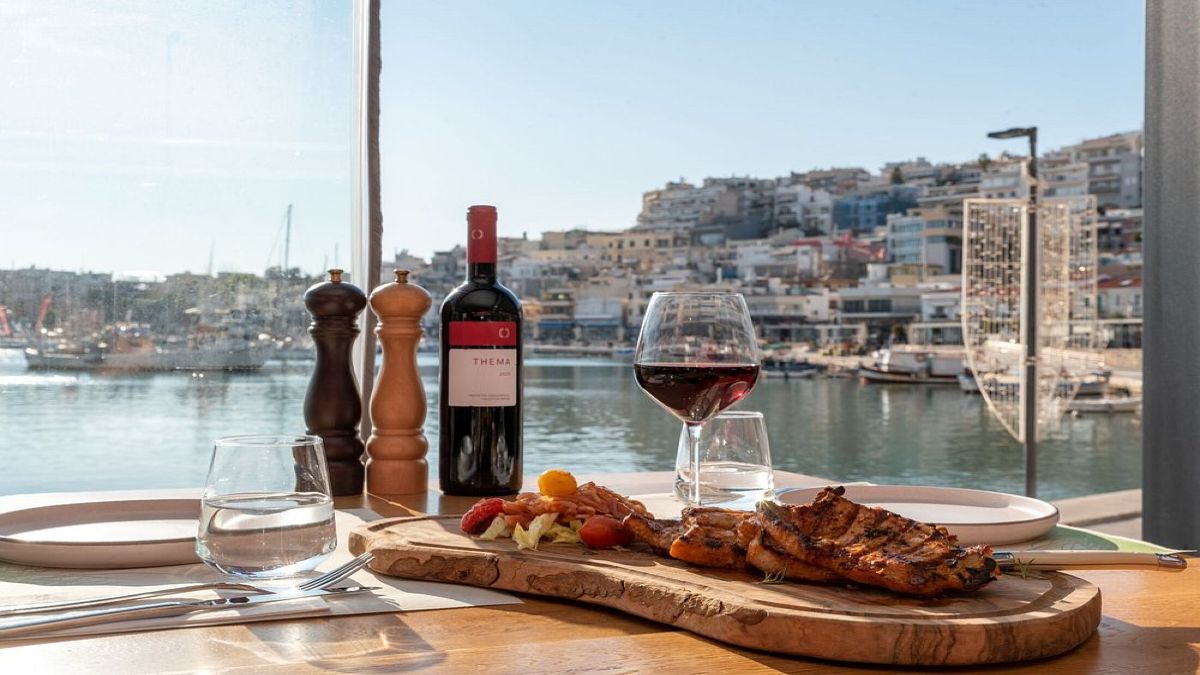 Το απόλυτο steakhouse στον Πειραιά βρίσκεται στο Μικρολίμανο