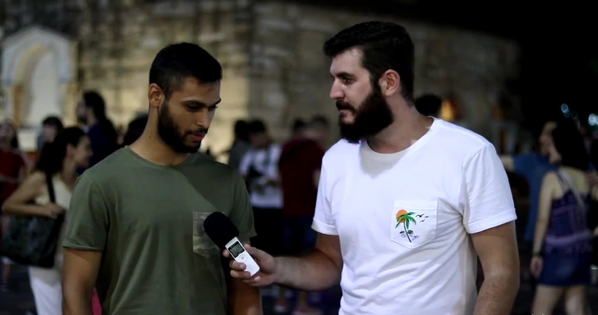 Youtuber ρωτάει ποιο νησί είναι μεγαλύτερο, η Λέσβος ή η Μυτιλήνη και οι απαντήσεις που παίρνει είναι απογοητευτικές