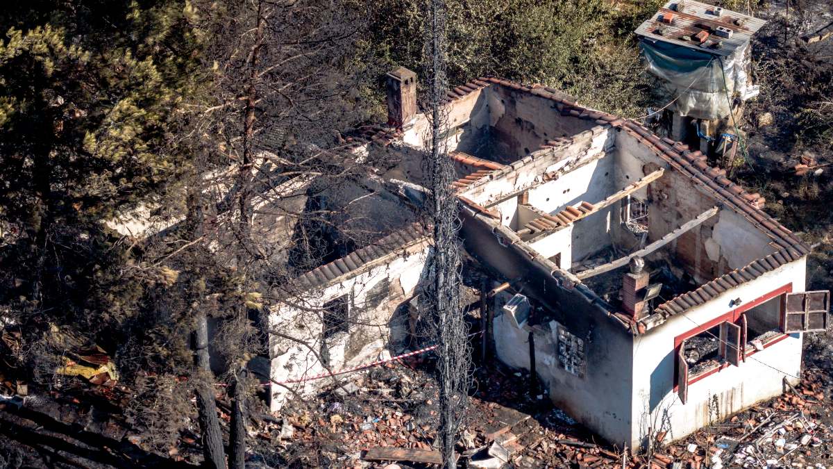 Θρήνος με τη φωτιά στο Ωραιόκαστρο: Μέσα στη ντουλάπα βρέθηκε η σορός του 12χρονου