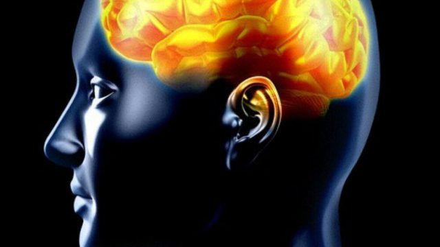 Γιατί παθαίνεις πανικό όταν σκέφτεσαι τον θάνατο; Το κατασκευαστικό λάθος του εγκεφάλου