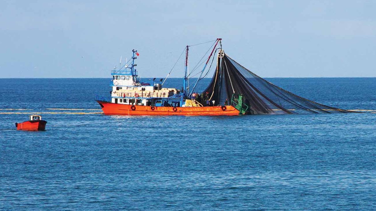Τι συμβαίνει στα Κύθηρα; Παρέμβαση του δημάρχου για την παρουσία τουρκικών αλιευτικών