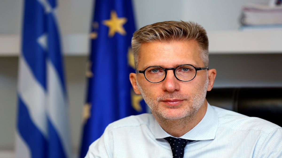 Πολιτική κόντρα για τον ΔΕΔΔΗΕ: Τα στοιχεία που επικαλείται ο Σκέρτσος απέναντι στον Τσίπρα