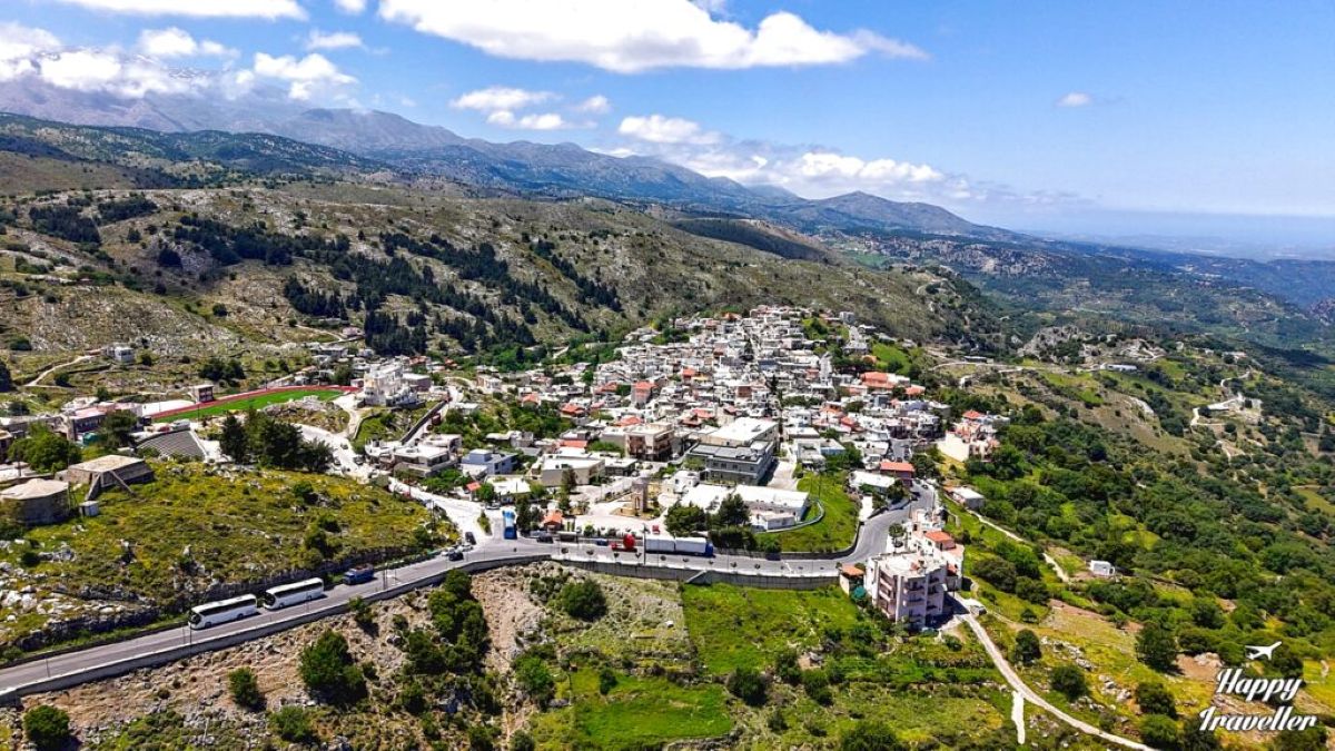 Από τα Ανώγεια μέχρι την Κριτσά: Τα χωριά της Κρήτης που κρύβουν τη γνήσια ομορφιά του νησιού