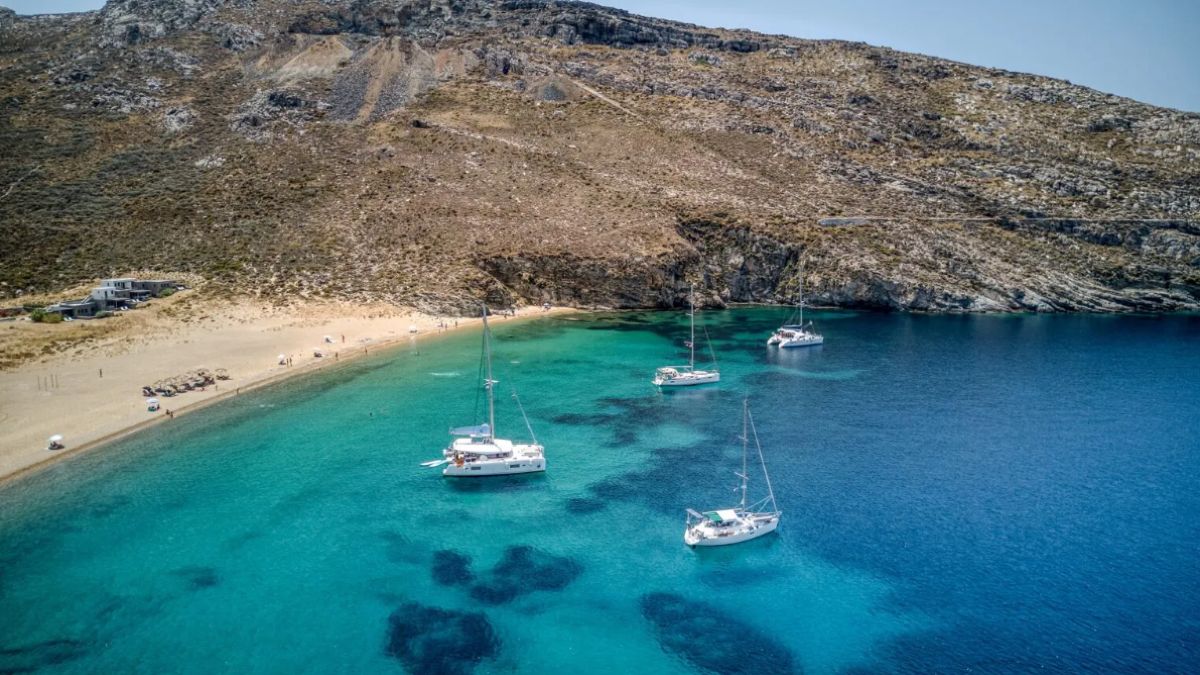 Το μυστικό των Κυκλάδων λέγεται Σέριφος – Παραλίες, Χώρα και εικόνες που μένουν