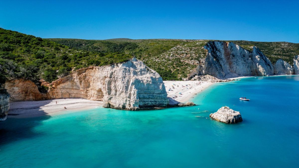 Καύσωνας μέχρι την Τετάρτη: Στους 40°C ο υδράργυρος – Πού θα «χτυπήσει» η ζέστη