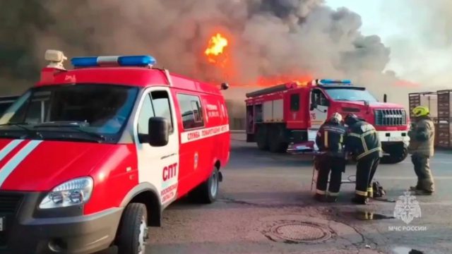 Ρωσία: Τρεις νεκροί και περισσότεροι από 100 τραυματίες από πυρκαγιά σε βιομηχανικό εργοτάξιο
