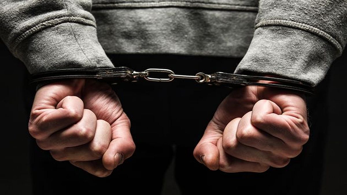 Το χρονικό της κρίσης: Πώς μια έντονη λογομαχία στην Αγία Παρασκευή οδήγησε στη σύλληψη του συζύγου της γνωστής παρουσιάστριας