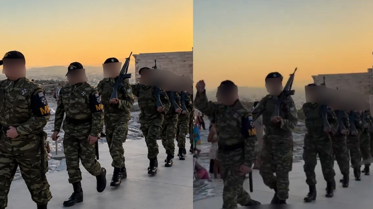 «Σαν διαλυμένη διαδήλωση»: Βίντεο που έφερε αντιδράσεις για το ασυντόνιστο στρατιωτικό άγημα στην υποστολή σημαίας στην Ακρόπολη