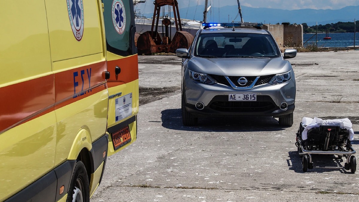 Ταχύπλοο έπεσε πάνω σε αγκυροβολημένο ιστιοφόρο στην Ερέτρια – Δύο τραυματίες