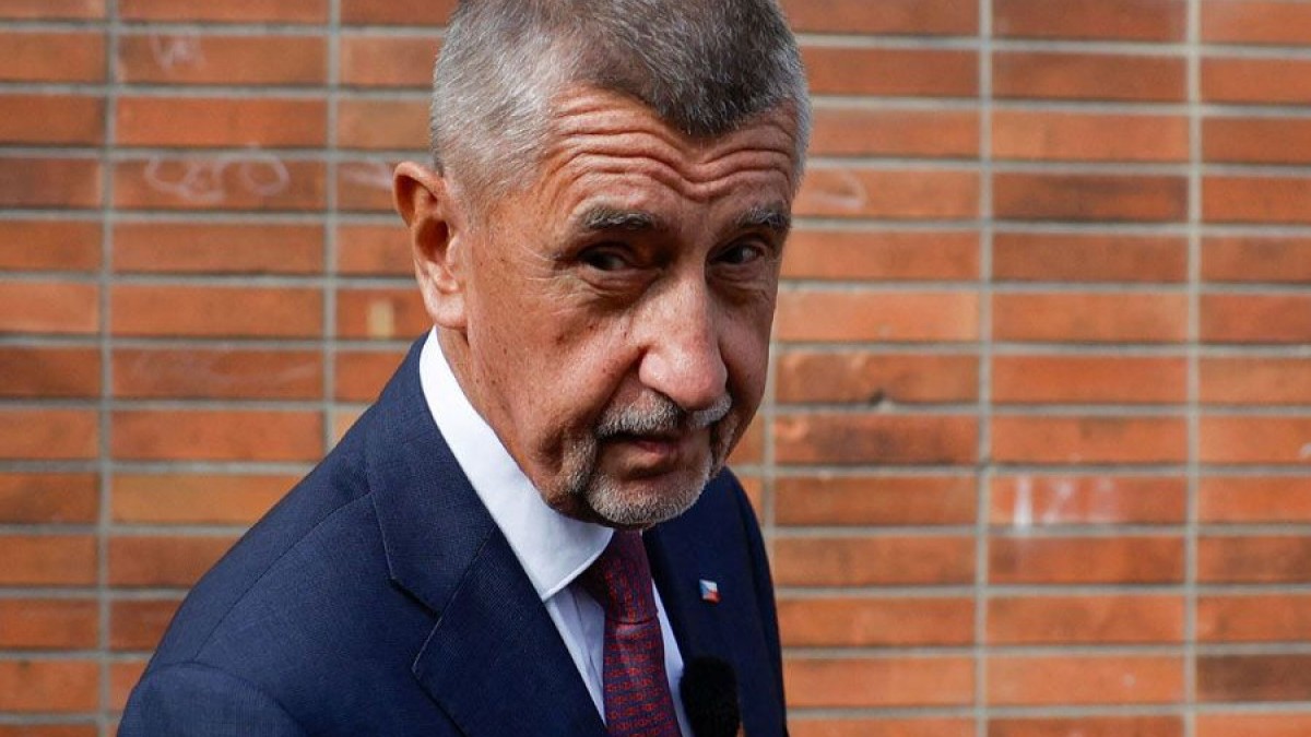 Τσεχία: Ο Μπάμπις στο στόχαστρο επειδή έκοψε λουλούδια σε προστατευόμενη περιοχή