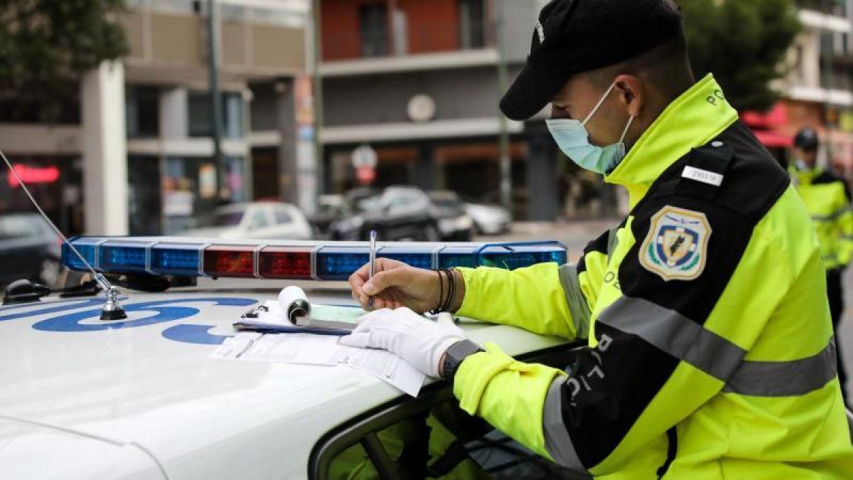 Αναστροφή στον δρόμο: Οι βαριές ποινές που προβλέπει ο νέος ΚΟΚ