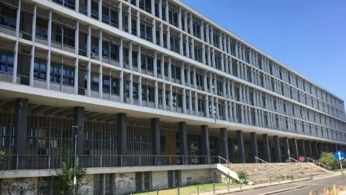Απίστευτη εξέλιξη στη Θεσσαλονίκη: Ληστεία για ένα ποτό και μετά πυροβολισμοί