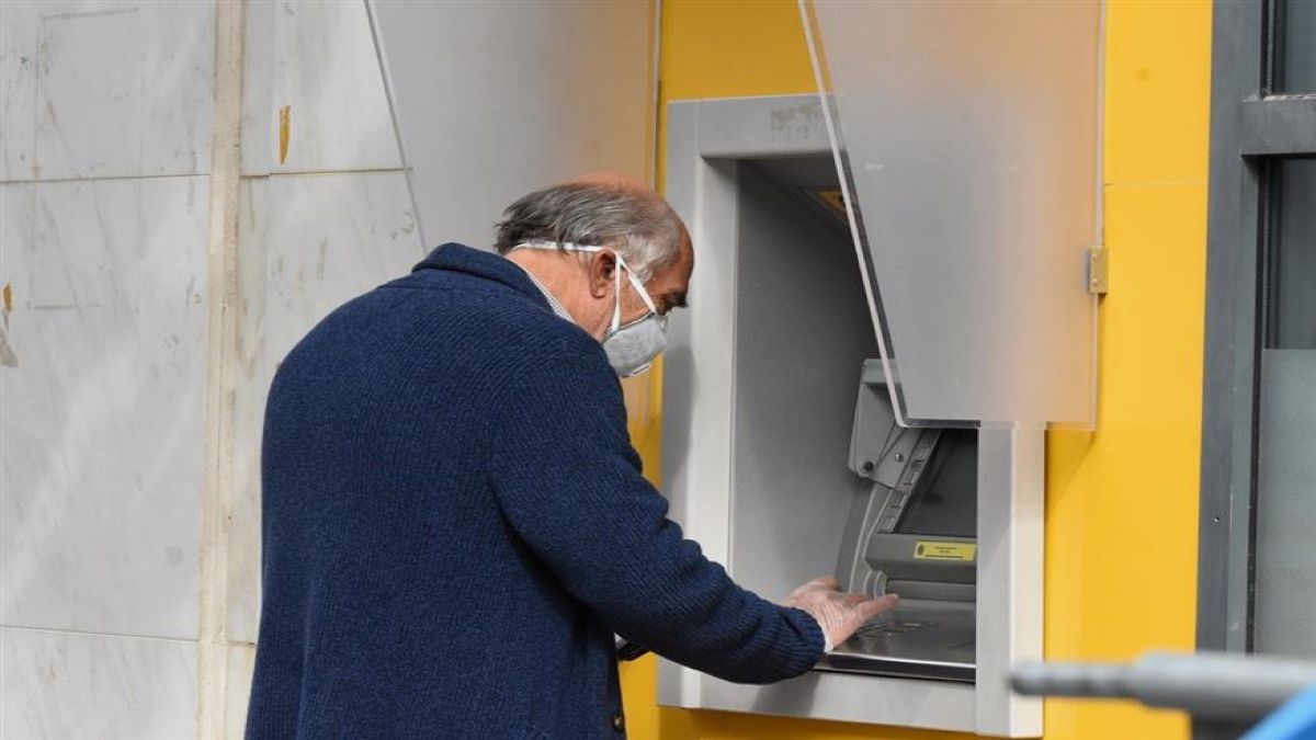 Συντάξεις χηρείας: Ποιοι κερδίζουν έως και 470 ευρώ τον μήνα – Η νέα ρύθμιση και οι αλλαγές