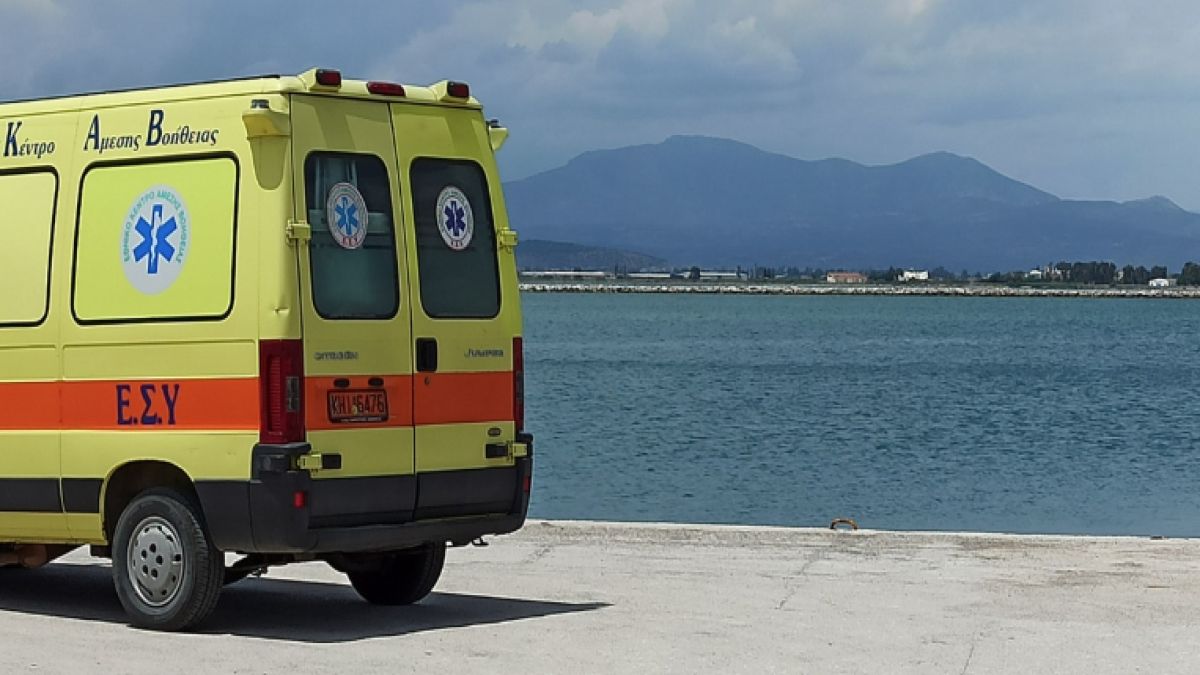 Τραγωδία στην Κάρπαθο: 80χρονος ανασύρθηκε χωρίς τις αισθήσεις του από τη θάλασσα