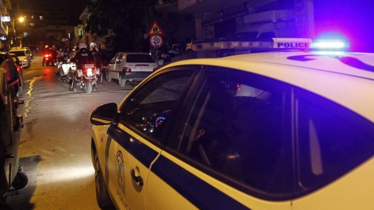 Συναγερμός στη Νέα Σμύρνη: Άνδρας και γυναίκα νεκροί από πυροβολισμούς στην είσοδο πολυκατοικίας