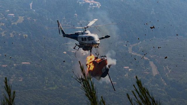 Ραγίζει καρδιές ο δήμαρχος Μάνδρας: «Θρηνούμε δύο ήρωες»