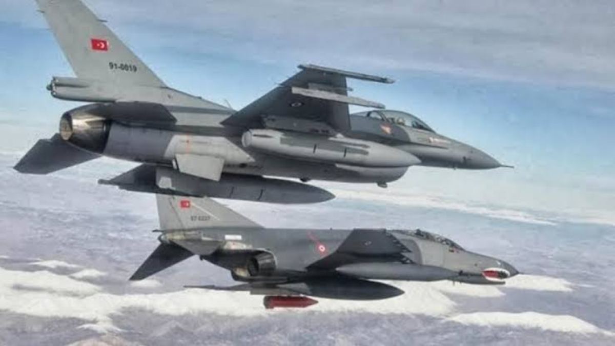 Αιγαίο: 25 τουρκικές παραβιάσεις και εικονική αερομαχία με ελληνικά μαχητικά