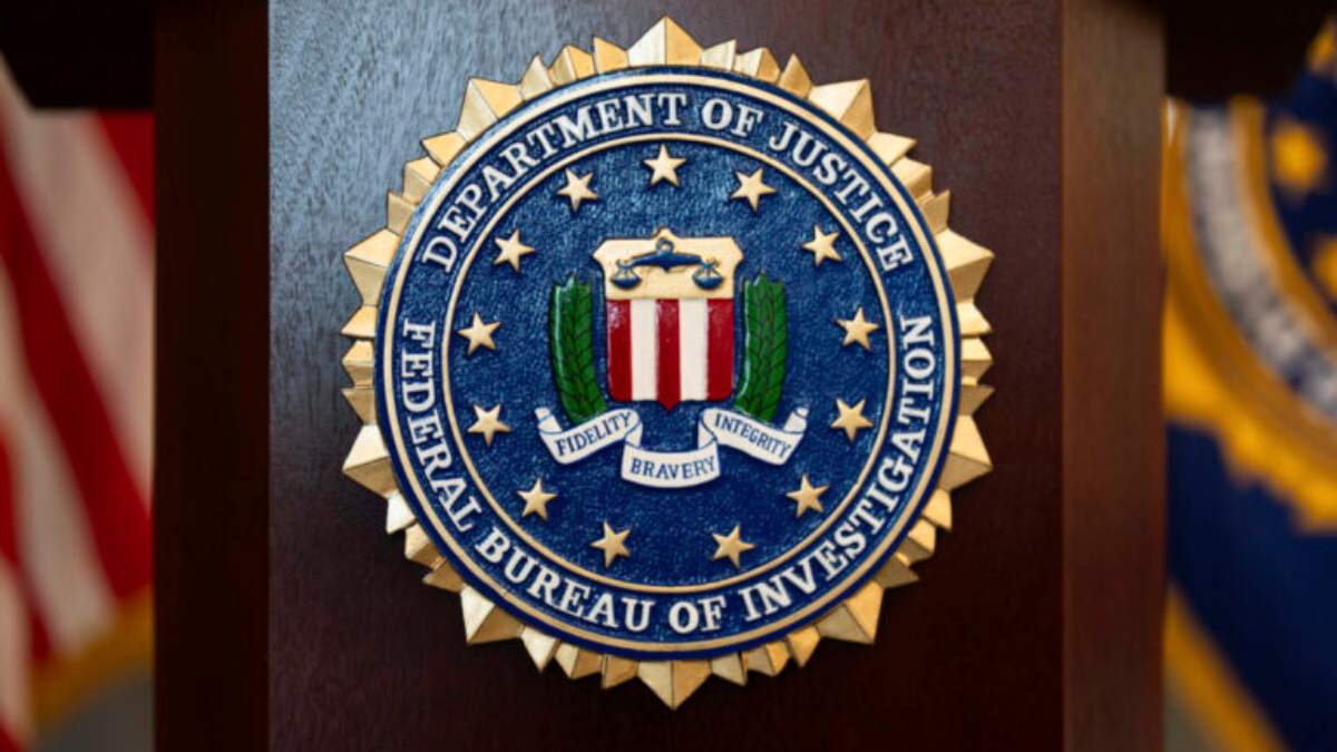 Πράκτορας του FBI κατηγορείται για κλοπή $1 εκατ. σε κρυπτονομίσματα – Ρώτησε το ChatGPT τι θα έκανε αν έφευγε από τις ΗΠΑ
