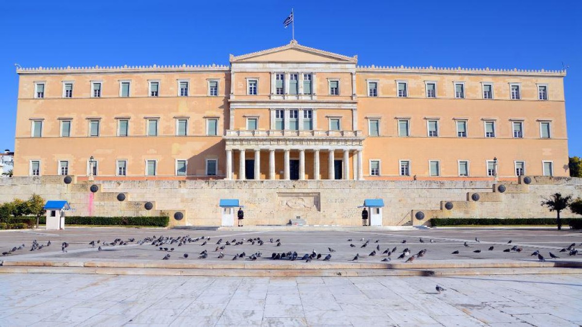Το ήξερες ότι το σημερινό κτήριο της Βουλής είχε καταστραφεί ολοκληρωτικά το 1909