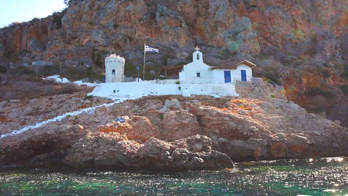 Άγιος Νικόλαος ο Κρασόκτιστος: Η παράδοση που συνδέει ένα ξωκλήσι με το κρασί