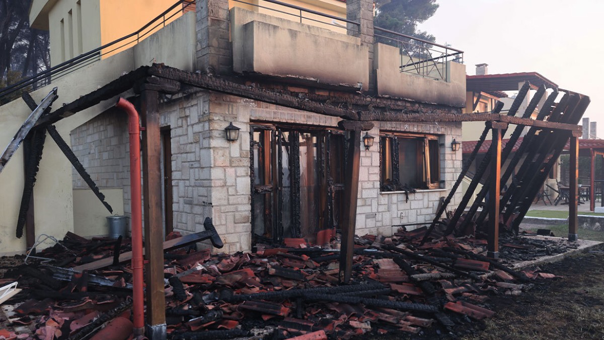 Σίβηρη: Οριοθετημένη η φωτιά, χωρίς ενεργό μέτωπο – Στα 2.480 στρέμματα η καμένη έκταση