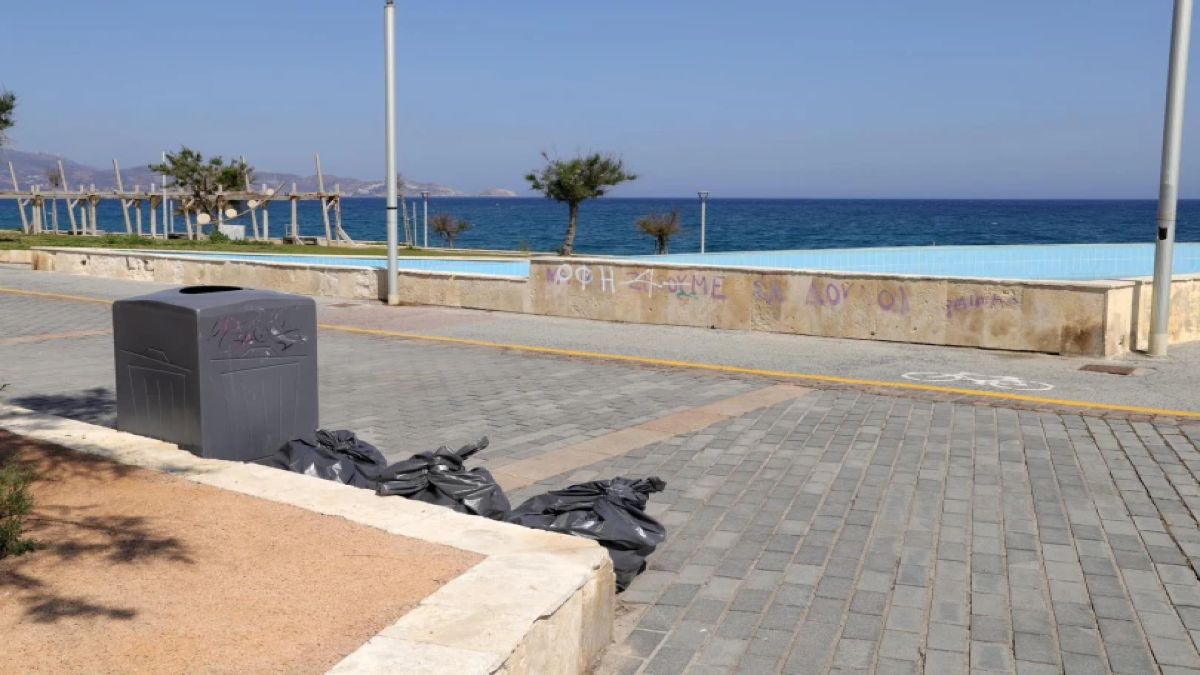 Ηράκλειο: Άγρια συμπλοκή πέντε ατόμων σε πάρκινγκ – Καδρόνι και λάμα στα χέρια